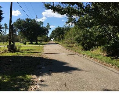 140 Mimosa St, Pass Christian, MS 39571 - photo 3