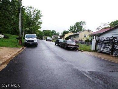 920 Elfin Ave, Capitol Heights, MD 20743 - photo 2
