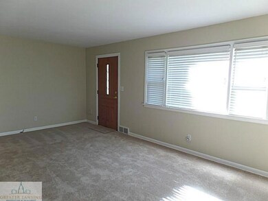 519 Florence St, Lansing, MI 48910 - photo 3