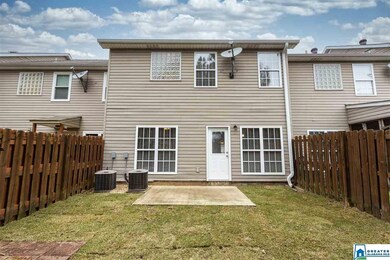 2050 Queens Ct, Moody, AL 35004 - photo 2