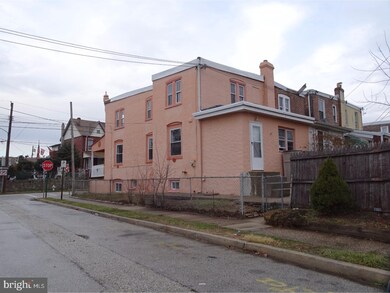 1233 E 11th St, Eddystone, PA 19022 - photo 2