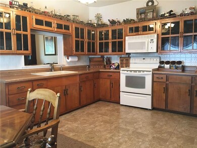 Kitchen in unit 708