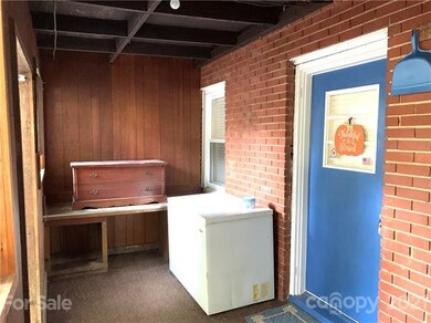 114 Roger Dr, Statesville, NC 28625 - photo 5