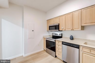 The Riverview at Lansdowne Woods unit 114, Leesburg, VA 20176 - photo 7