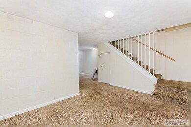 extra space/den/play room
