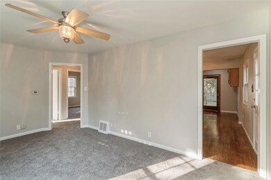 3914 52nd St, Des Moines, IA 50310 - photo 4