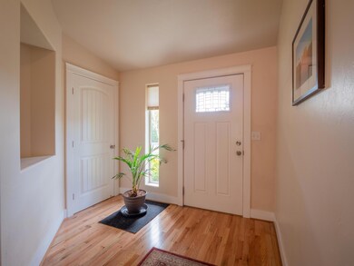 1561 Inverness Dr, Medford, OR 97504 - photo 5