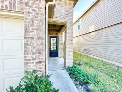 6542 Castle Loch Ct, Houston, TX 77048 - photo 5