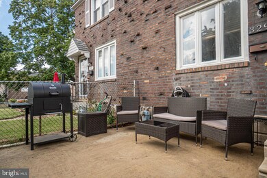 329 Pine St, Glenolden, PA 19036 - photo 3