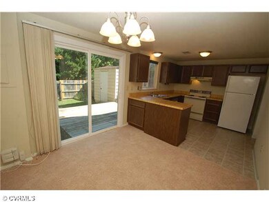 Kitchen - Eat-in Kitchen with sliding doors to the