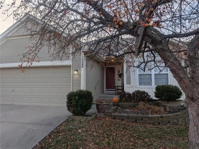 1020 NE Woodbury Ln, Lees Summit, MO 64086 - photo 4