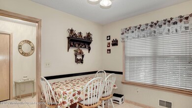 008_2253_Crestwood_place_357262_670842