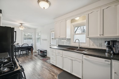 9525 Newton Ave N, Brooklyn Park, MN 55444 - photo 6