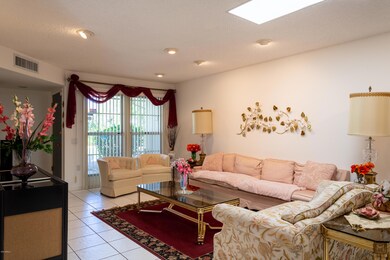 10540 W Highwood Ln, Sun City, AZ 85373 - photo 4