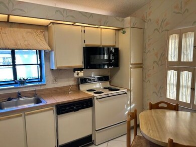 8625 Flamingo Dr unit D, Boca Raton, FL 33496 - photo 7