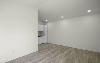 2606 Justus St unit B, El Paso, TX 79930 - photo 4