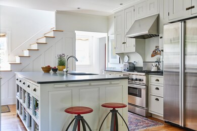 8 Mountain View kitchen island from dini