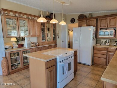 3925 beautiful kitchen