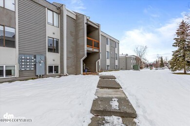 03-Front Exterior_IMG_6475_SSW-2