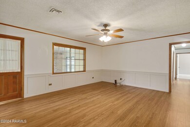 6-web-or-mls-203 Lepinay Rd-6