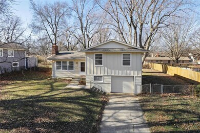 Welcome to 106 SW Alderson Place!