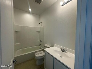 101- Bath 2-PhotoRoom