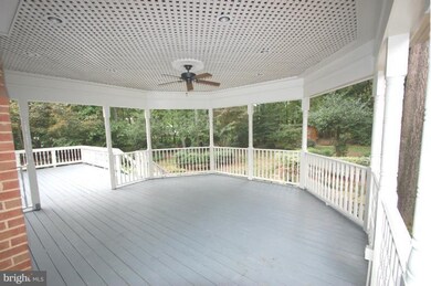 12860 Parapet Way, Herndon, VA 20171 - photo 5