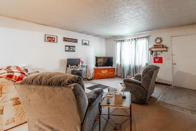 4834-4836 Winterset Dr, Columbus, OH 43220 - photo 4