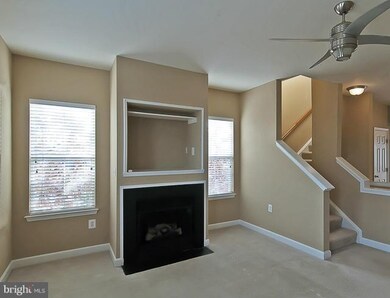 22755 Fountain Grove Square, Ashburn, VA 20148 - photo 4