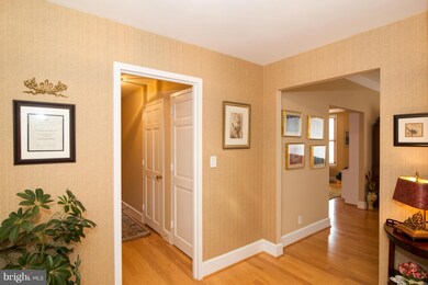 8101 Connecticut Ave unit C600, Chevy Chase, MD 20815 - photo 3