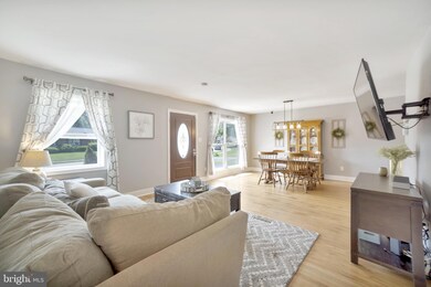 433 Chesterfield Dr, Downingtown, PA 19335 - photo 6