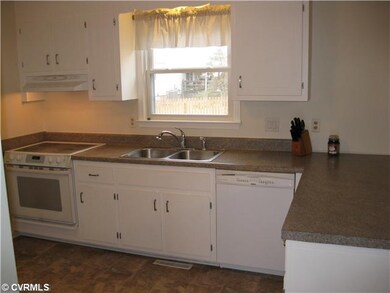 4721 Mill Park Dr, Glen Allen, VA 23060 - photo 6