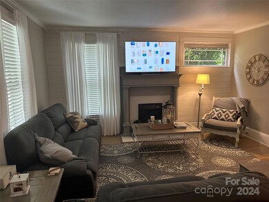 235 N Race St, Statesville, NC 28677 - photo 2