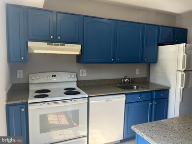 9140 Broken Oak Place unit 83C, Burke, VA 22015 - photo 2