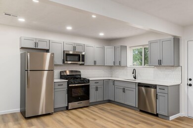 2318 Dawnlight Ave, Columbus, OH 43211 - photo 7