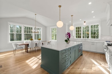 19 Northgate Rd, Wellesley Hills, MA 02481 - photo 4