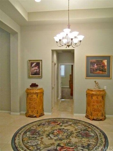 Elegant space for artwork & showpieces