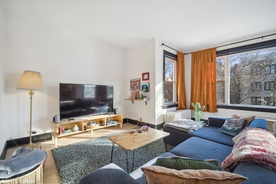 6106 N Washtenaw Ave, Chicago, IL 60659 - photo 4