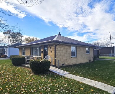 3811 E Lynn St, Anderson, IN 46013 - photo 2