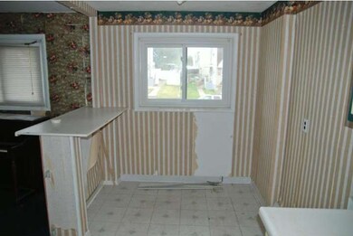 2772 Maxwell St, Philadelphia, PA 19136 - photo 6