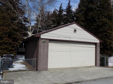 1218 Olive St, Coatesville, PA 19320 - photo 3