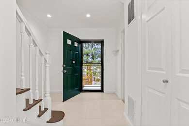 12 Greenwich Hills Dr unit 12, Greenwich, CT 06831 - photo 4