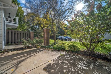 26175 Raintree Blvd unit D9, Olmsted Falls, OH 44138 - photo 5