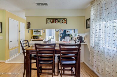 2551 Hidden Village Dr, Jacksonville, FL 32216 - photo 4