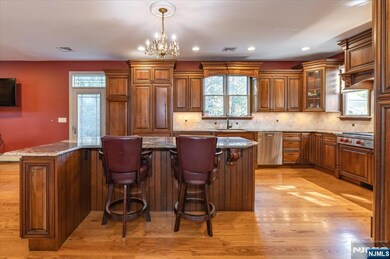 817 Riverdell Rd, Oradell, NJ 07649 - photo 6