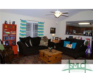 Den/Family/Great Room. Great room with seamless fl
