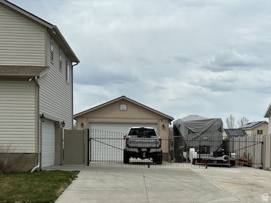 1855 E Boulder St, Eagle Mountain, UT 84005 - photo 2