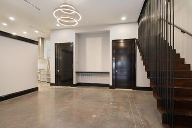 419 Carondelet St unit 104, New Orleans, LA 70130 - photo 2