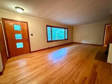 2221 Pinehurst Ct, Midland, MI 48640 - photo 2