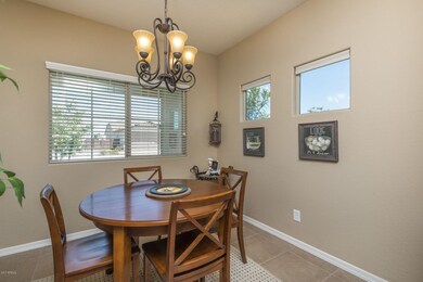 7) DINING AREA
